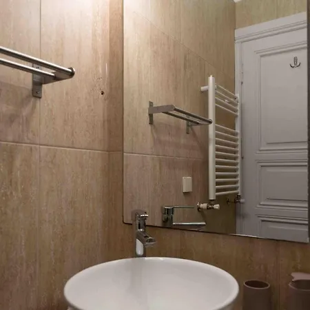 Chic 3br Duplex With Private Terrace In Prime Spot *