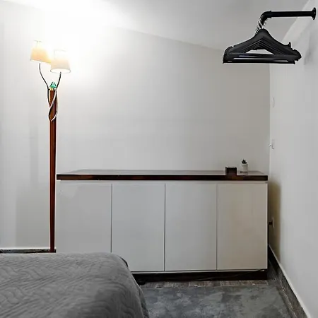 Chic 3br Duplex With Private Terrace In Prime Spot Apartment